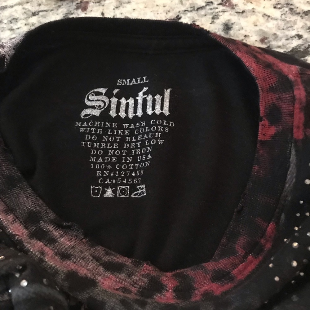 Sinful - Picture 3 of 4